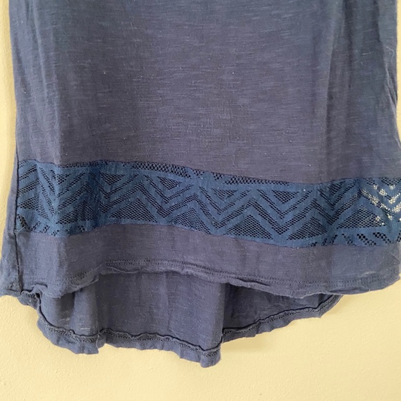 🌵4/$20 Navy Blue Pink Rose Lace Flowy Tank Top - Picture 4 of 4